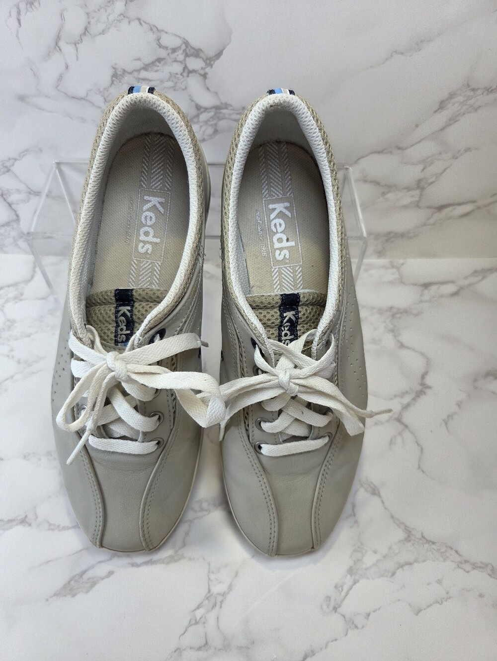 Keds Light Gray and White Lace-Up Sneakers(B32)